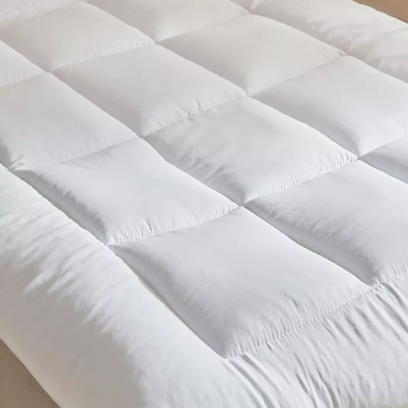 165699925-165699925-HMBX12062023N_04-2100